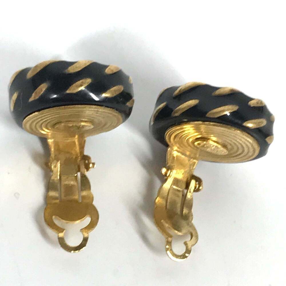 CHANEL Vintage Black Logo Earrings - Picture 8 of 8
